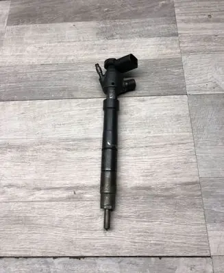 Skoda Octavia Mk3 (5E) Fuel injector 04L130277BF 005123118A SS80YL1LKBE