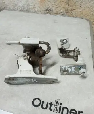 Front door hinge set