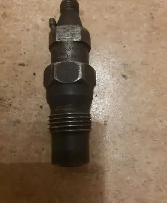 Audi 80 90 B3 Fuel injector 068130201C
