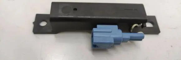 Nissan Juke I F15 Airbag deployment crash/impact sensor