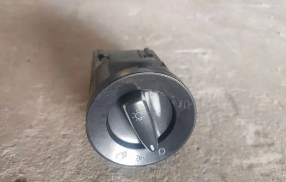 Volkswagen PASSAT B5 Light switch 1C0941531