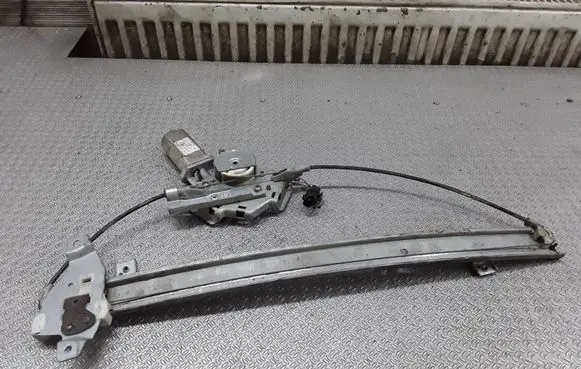 Opel Monterey Rear door window regulator with motor