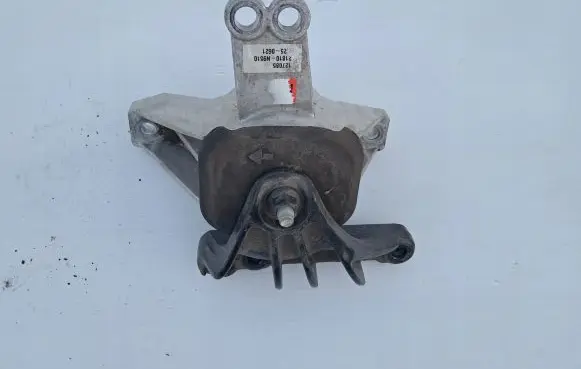 Hyundai Tucson IV NX4 Engine mount bracket 21810N9510