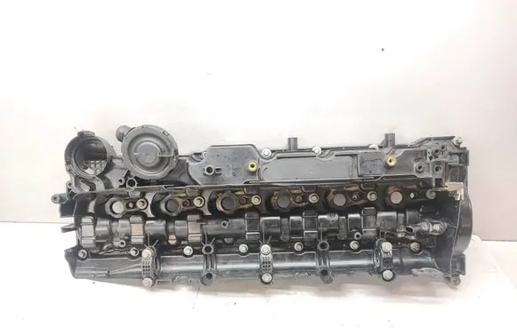 BMW 5 F10 F11 Rocker cam cover