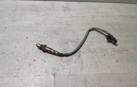 Mercedes-Benz GLA W156 Lambda probe sensor 226A41733R H8201395330