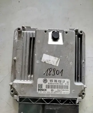Volkswagen Golf V Engine control unit/module 03G906016LH 0281014059