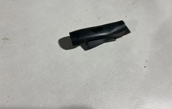 Porsche Cayenne (92A) Engine compartment rubber 7P5823716A
