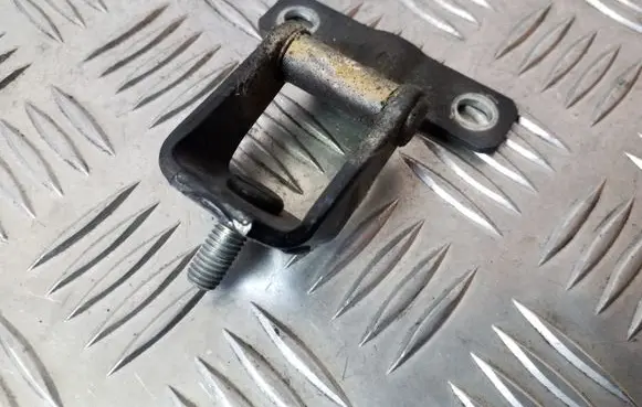 Mitsubishi ASX Tailgate/trunk/boot hinge