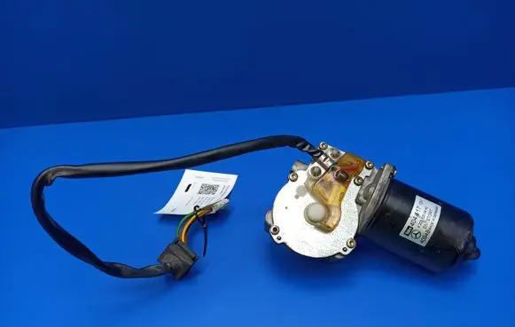Mercedes-Benz C W203 Wiper motor A2038200442 404517 3042A