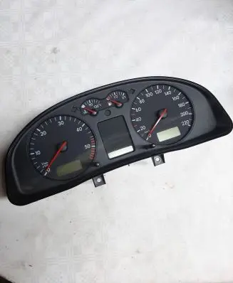 Volkswagen PASSAT B5 Speedometer (instrument cluster) 3B0919861K 110008793022