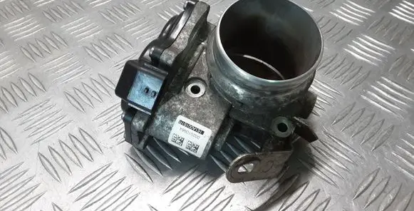 Nissan Navara D23 Electric throttle body valve 161A00161R 8201353976