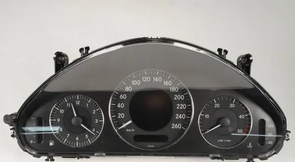 Mercedes-Benz E W211 Speedometer (instrument cluster) A2115400447