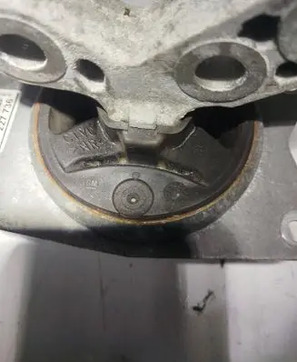 Opel Insignia A Engine mount bracket 13227736