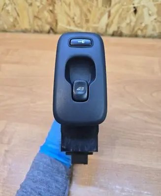Volvo XC90 Electric window control switch 30737519