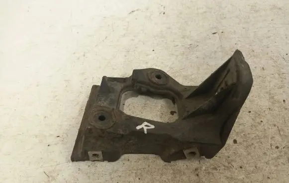Audi A6 S6 C5 4B Front bumper mounting bracket 4b0853922b
