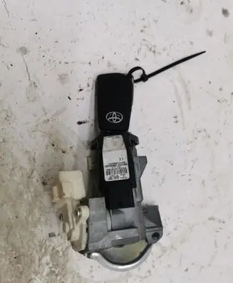 Toyota Avensis T270 Ignition lock