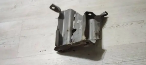 Dacia Duster II Engine mount bracket 208173685R