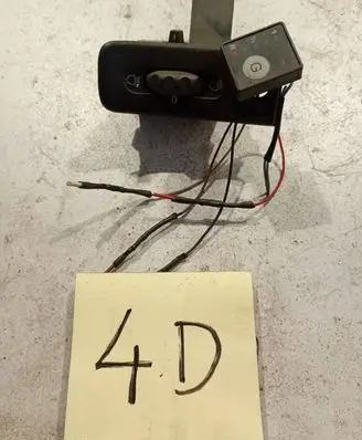 Renault Laguna I Headlight level height control switch 7700822799