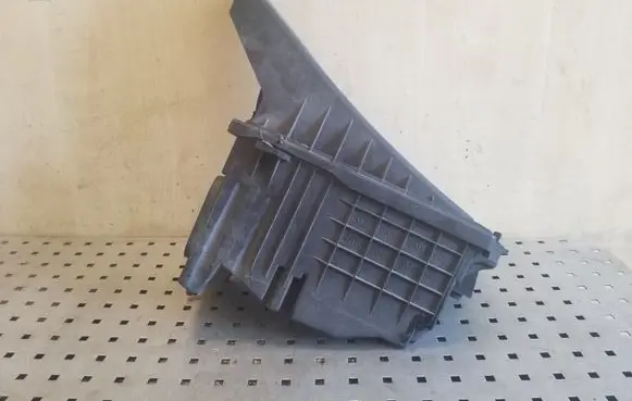 Jaguar XJL Air filter box 2W939600AH 4R839600AF