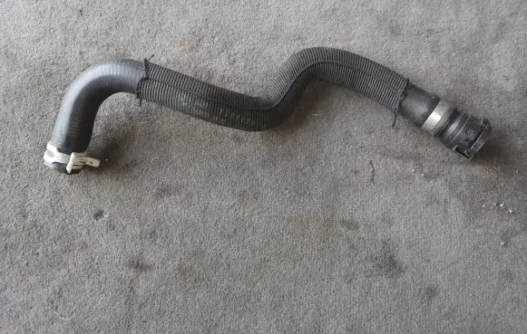 BMW 5 G30 G31 Engine coolant pipe/hose 9299629