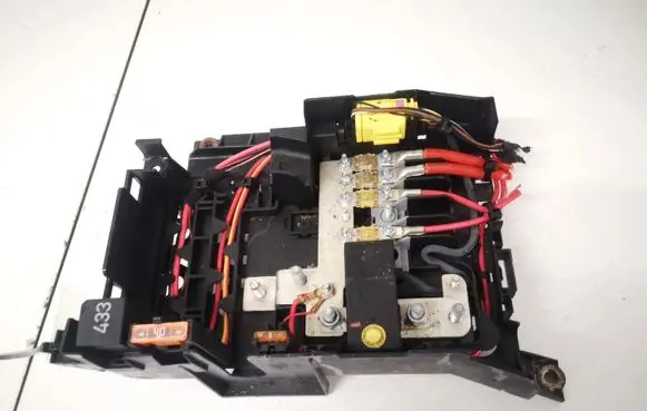 Volkswagen Touareg I Fuse box set 7l0937548