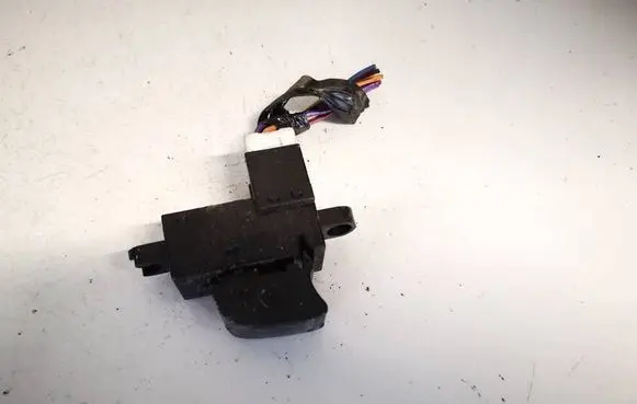 Nissan Primera Electric window control switch 25411av600