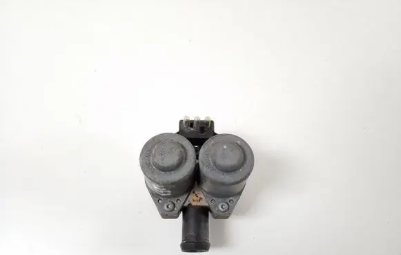 Mercedes-Benz SLK R171 Coolant heater control valve A0018307784