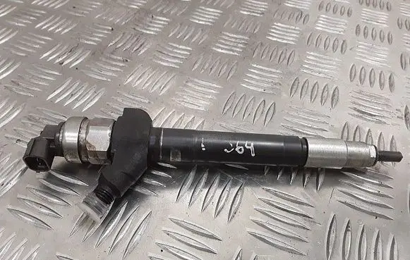 Fuel injector
