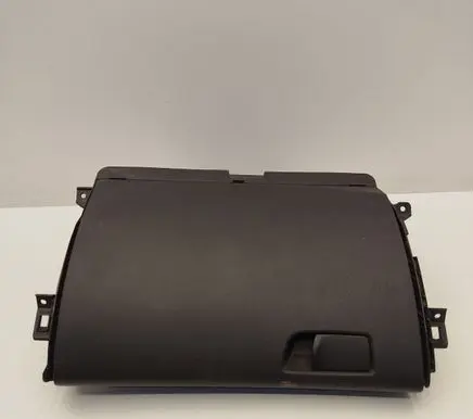 Renault Megane IV Glove box