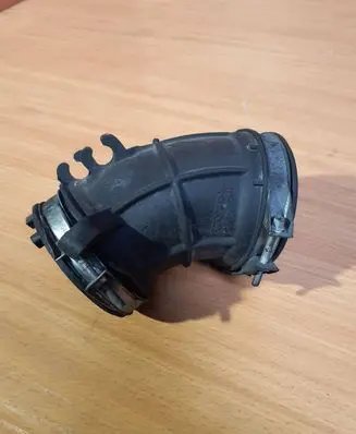 Honda Civic Air intake hose/pipe