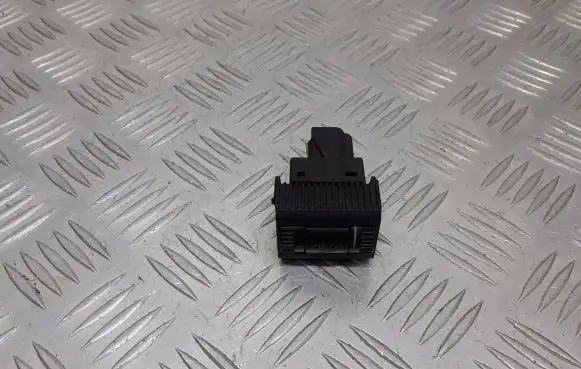 Volkswagen Polo IV 9N3 Light relay 6X0972926