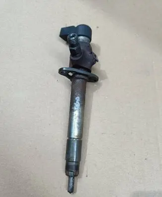 Citroen C6 Fuel injector 5U3Q9K546AA