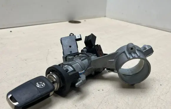 Opel Insignia A Ignition lock 20912838 00670420410