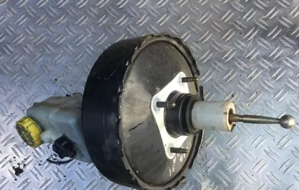 Skoda Fabia Mk1 (6Y) Brake booster 6q2612105a