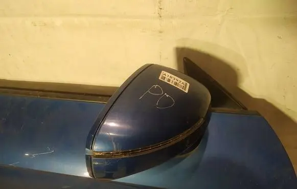 Mitsubishi Lancer X Front door electric wing mirror