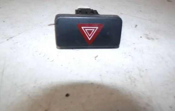 Suzuki Alto Hazard light switch