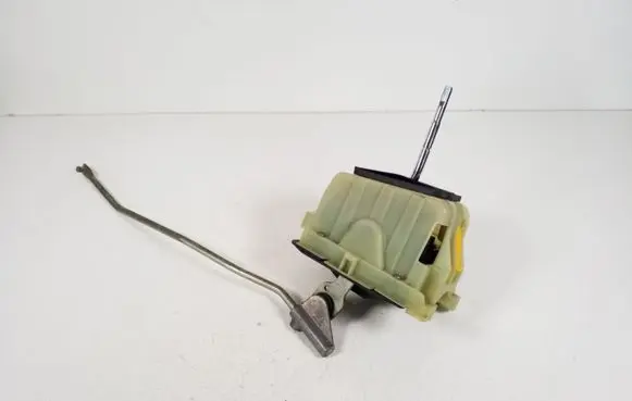 Mercedes-Benz E C207 W207 Gear shifter/selector A2042676324