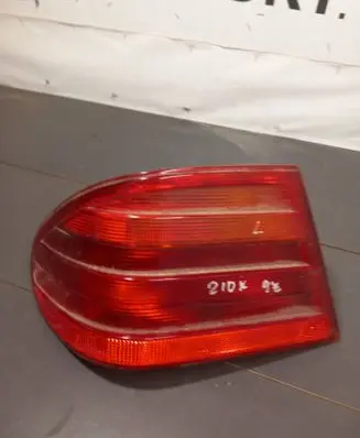 Mercedes-Benz E W210 Rear/tail lights 197027L