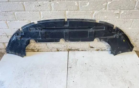 Front bumper skid plate/under tray