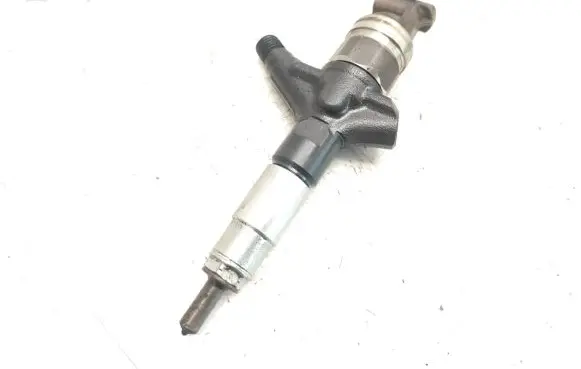 Subaru Outback Fuel injector 16613AA030 05M07755