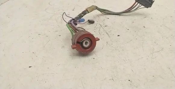 BMW 3 E36 Ignition lock contact 1378138 828878