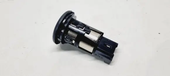 Nissan Qashqai J12 12 V Socket (rear) 253316RA0A