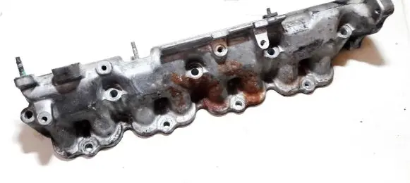 Toyota Avensis T220 Intake manifold