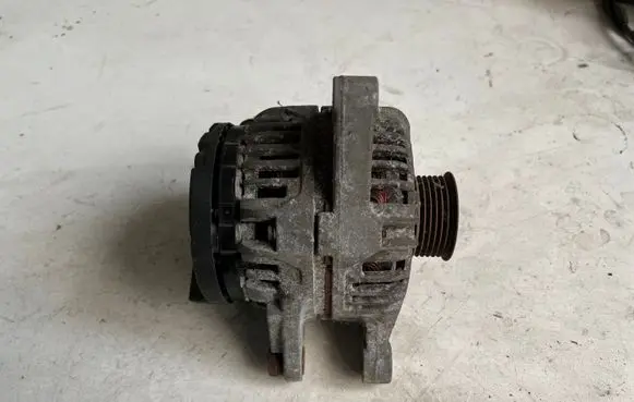 Toyota Avensis T250 Generator/alternator 0124325079 270600D140A