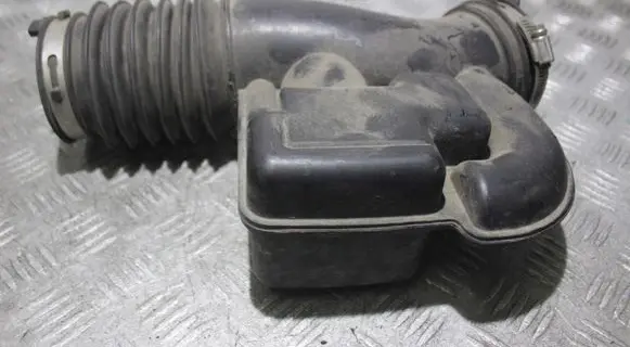 Ford Mustang V Air intake duct part BR339F805C