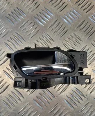 Rear door interior handle