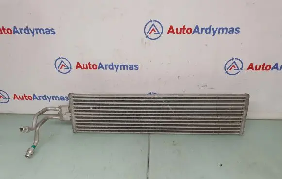 BMW X5 F15 Engine oil radiator 7646751 17117646751