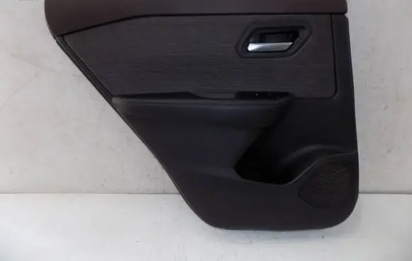 Nissan X-Trail T33 Coupe rear side trim panel 829A16RP9A 829AA6RP9A