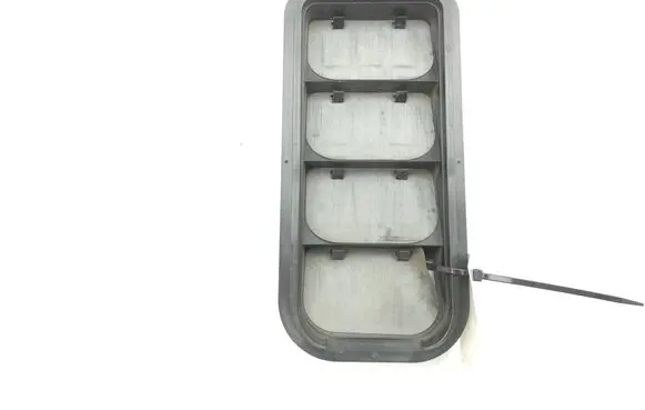 Volkswagen Crafter Quarter panel pressure vent 7N0819465E