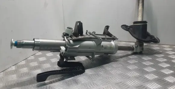 Steering wheel axle